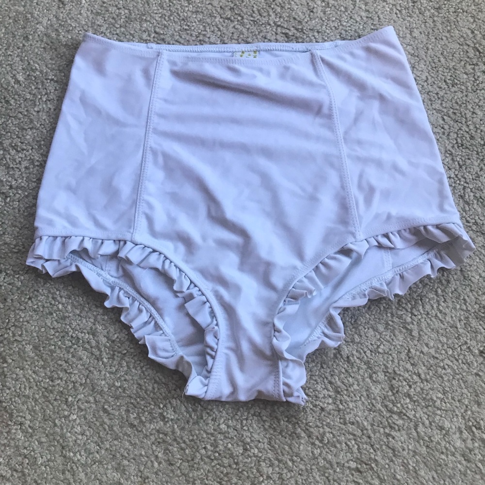 Kortni Jeane white bottoms